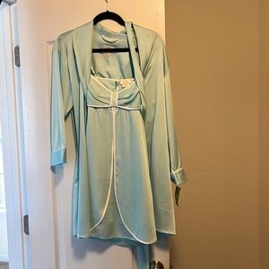 Unused wedding night négligée or baby blue regular négligée